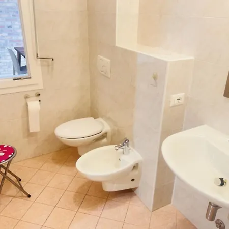 Spacious Flat With Large Terrace-beahost Lägenhet