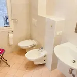 Spacious Flat With Large Terrace-beahost アパート