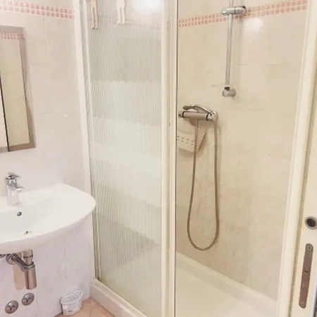 Spacious Flat With Large Terrace-beahost *