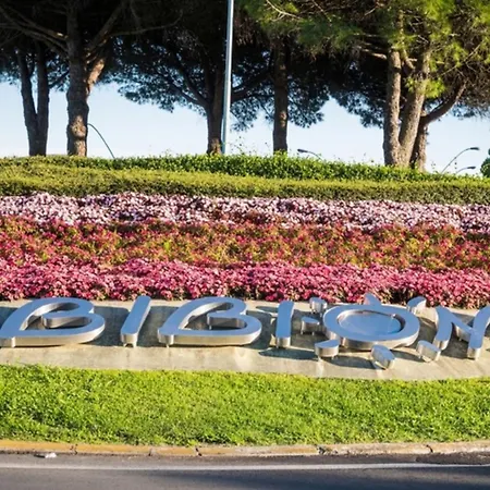 Spacious Flat With Large Terrace-beahost * Bibione